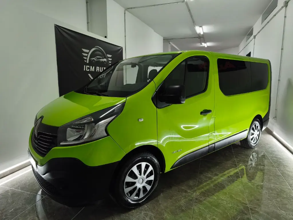 Renault Trafic Combi 9  120Cv (VENDIDO)