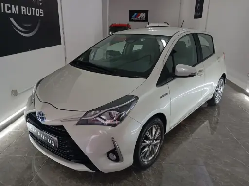 Toyota Yaris híbrido automático